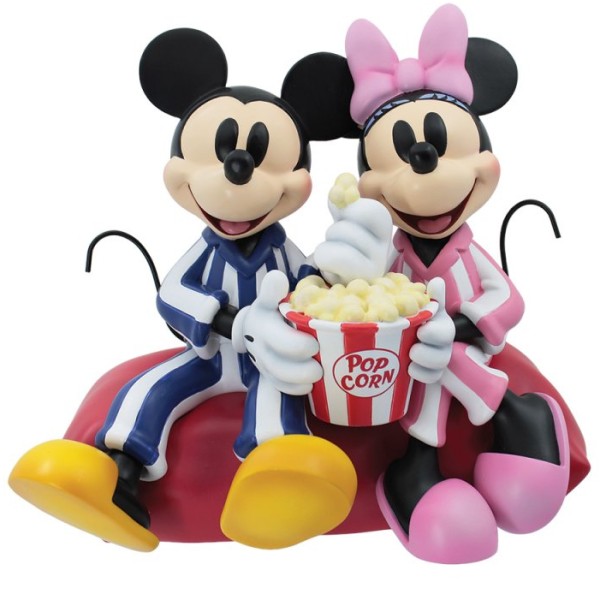 Disney Showcase - Mickey And Minnie Movie Night